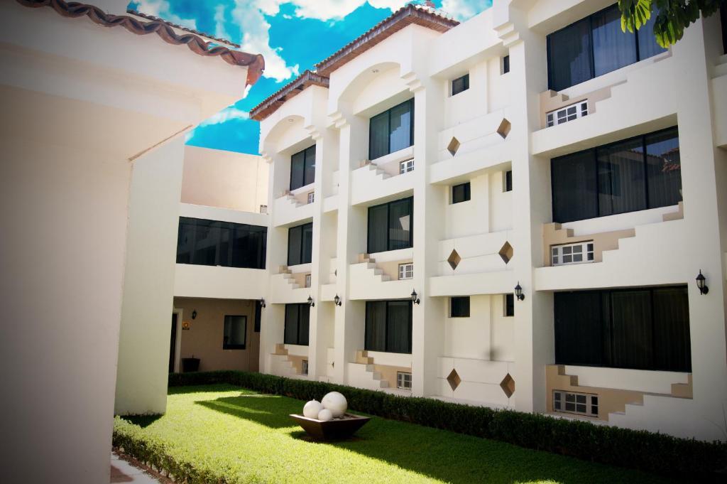 Eh Ejecutivo Urban Hotel Tepic Bagian luar foto