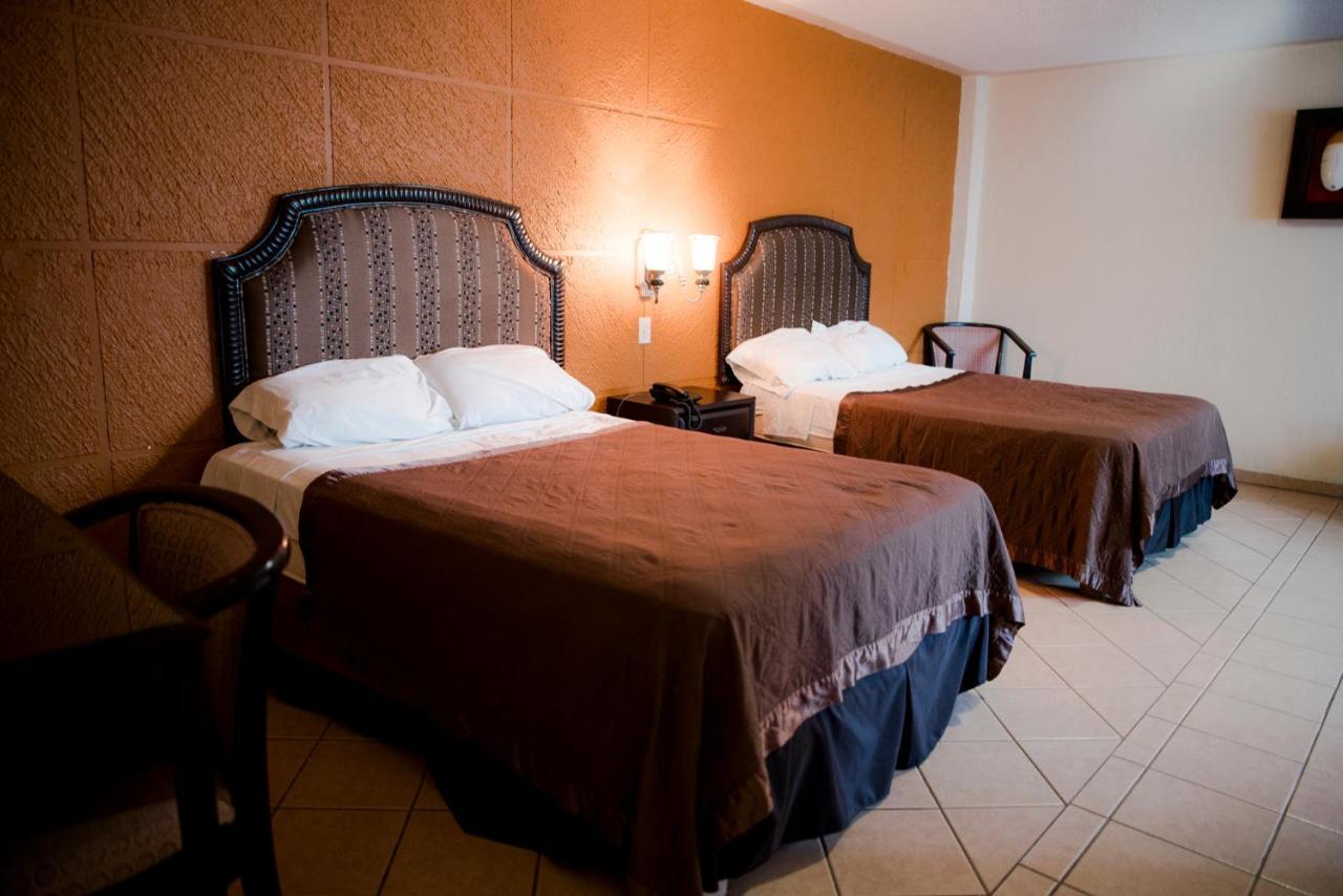 Eh Ejecutivo Urban Hotel Tepic Bagian luar foto
